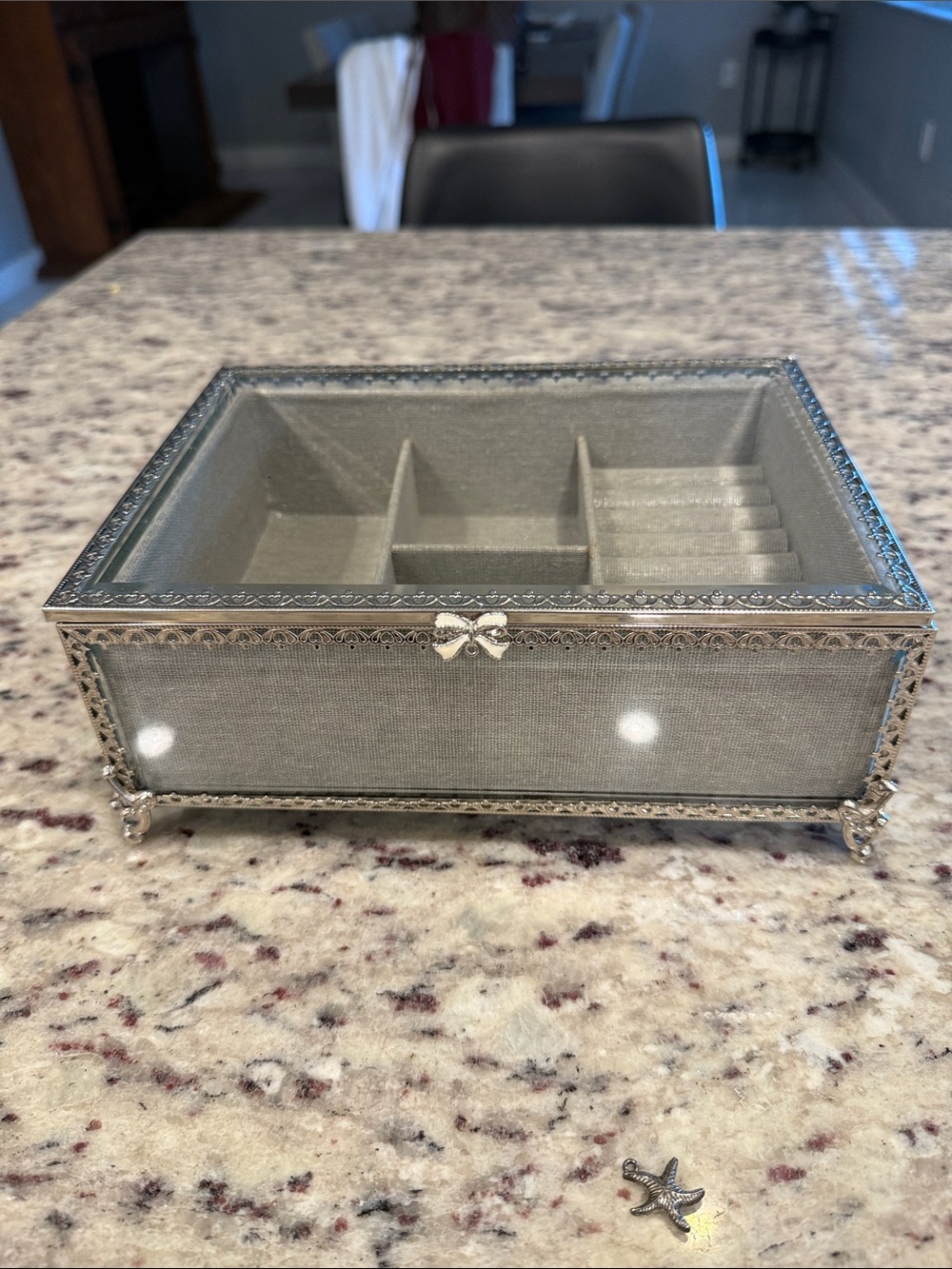 Vintage-Style Silver Jewelry Organizer Box with Glass Lid
